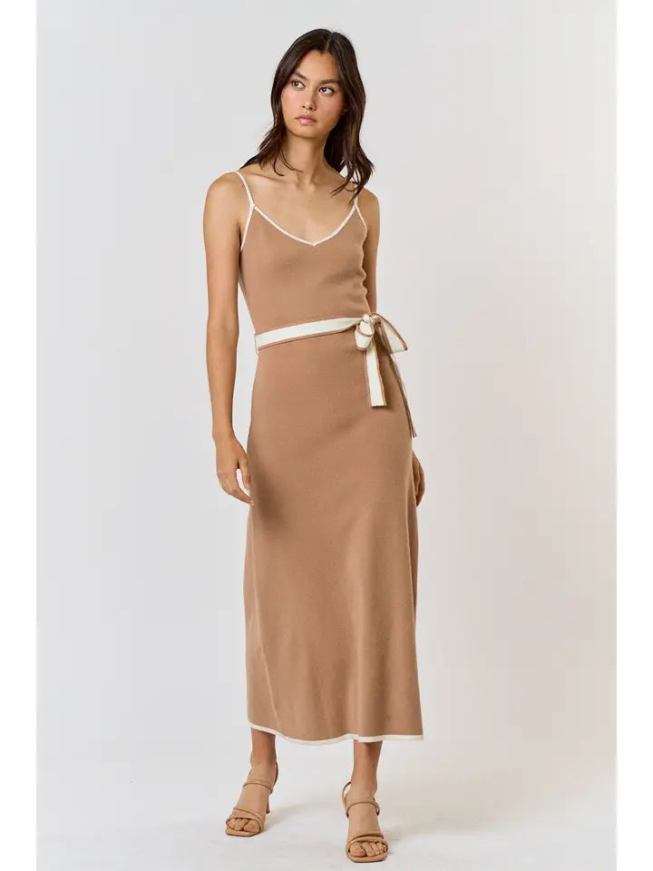 CONTRAST TIE WAIST MAXI DRESS