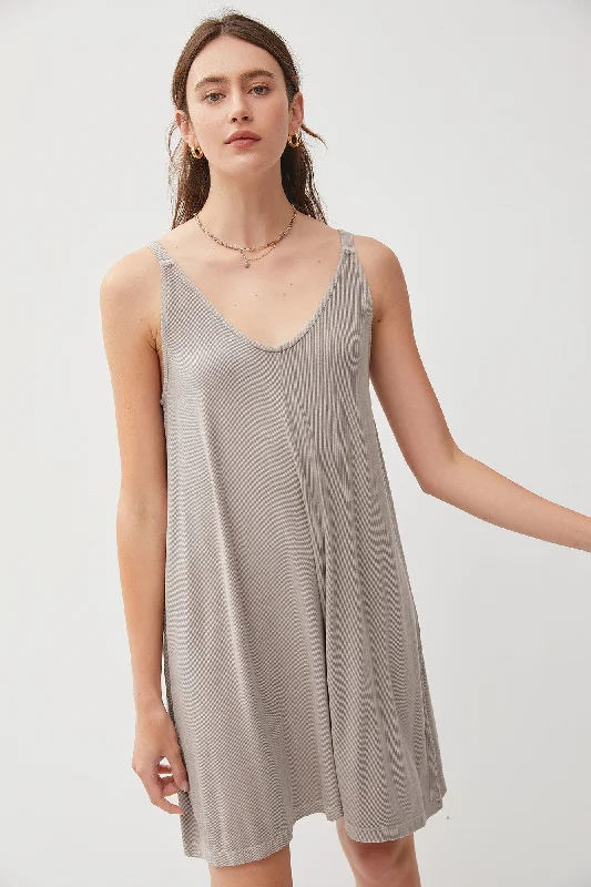 SALE | Ribbed V-Neck Dress