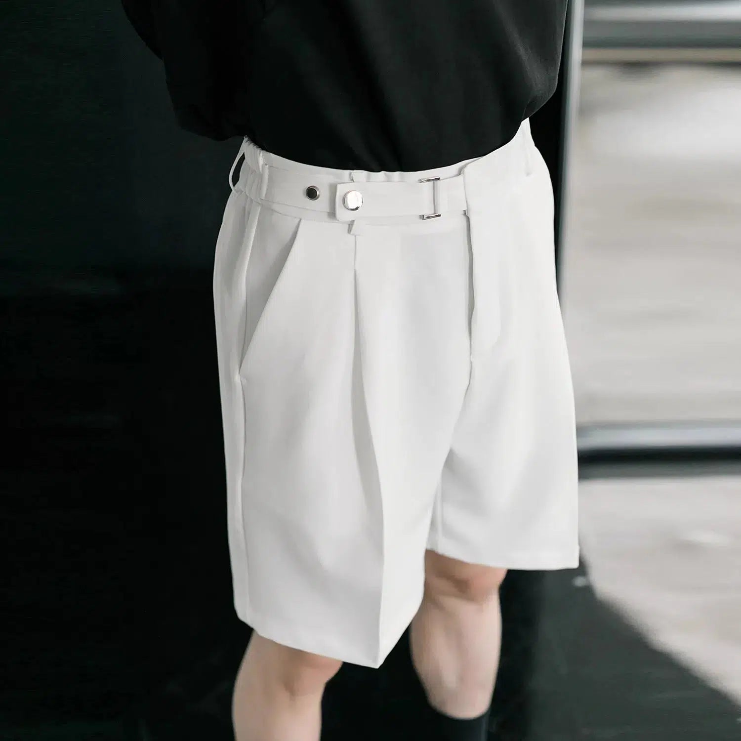 Adjustable Waistband Pleated Shorts