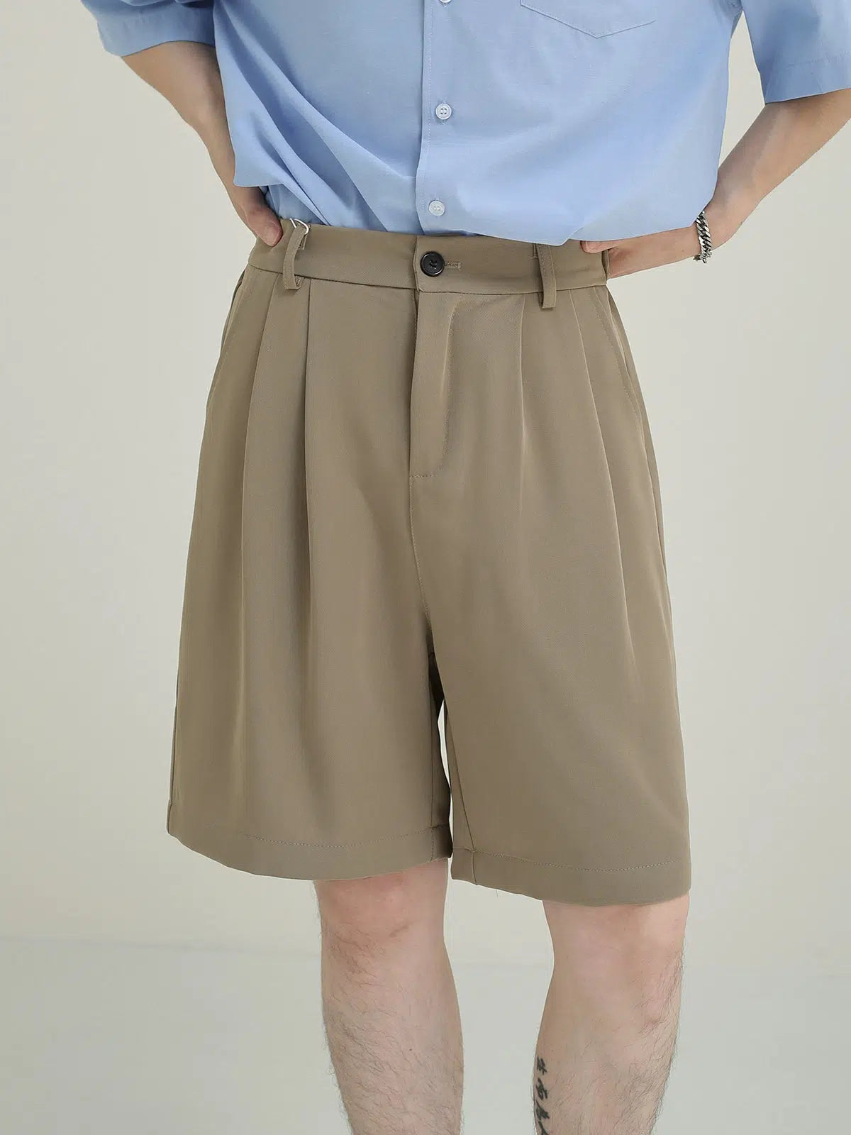 Relaxed Fit Pleated Shorts